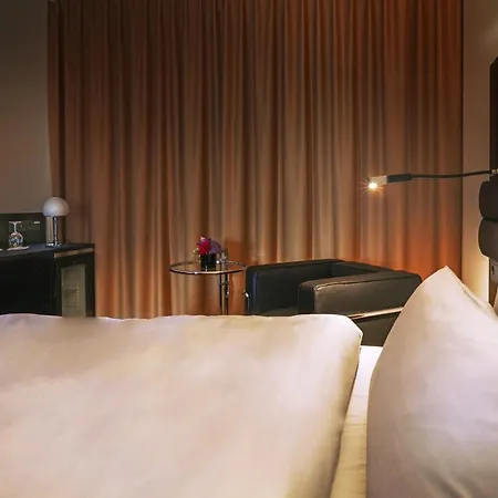Western Brueggen Отель 4*