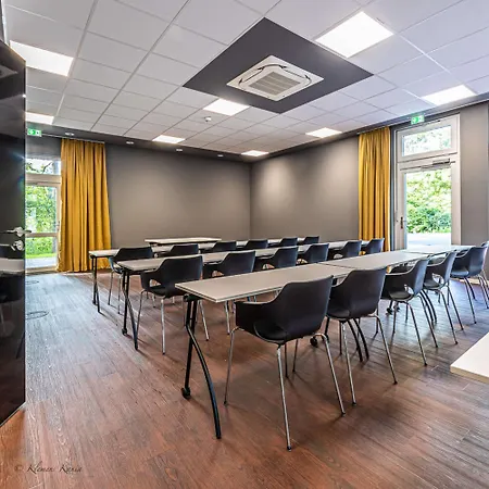 Western Ξενοδοχείο 4*