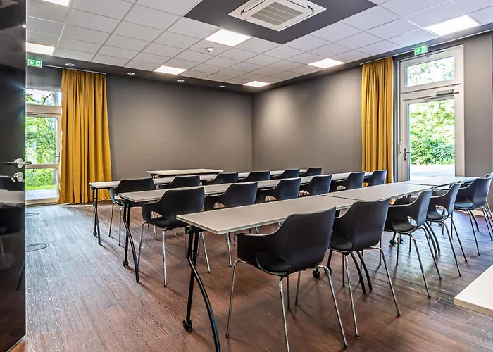 Western Отель 4*